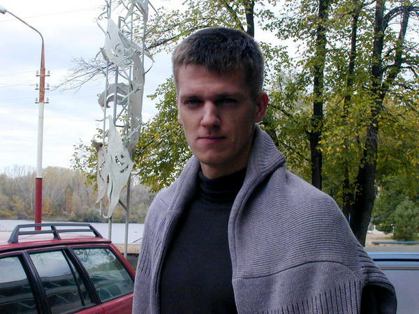 Вечер-ночь с пятницы на субботу проходил довольно активно и шумно (к сожалению, не было фотоаппарата)
Как следствие - радостные утренние лица (ссылка на фейс Руматы)))