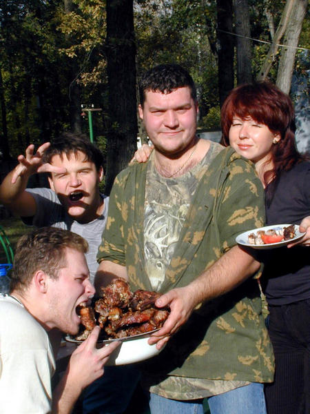 НУ ВОТ И ДОЖДАЛИСЬ!
Ферзю: "А ну брысь!"