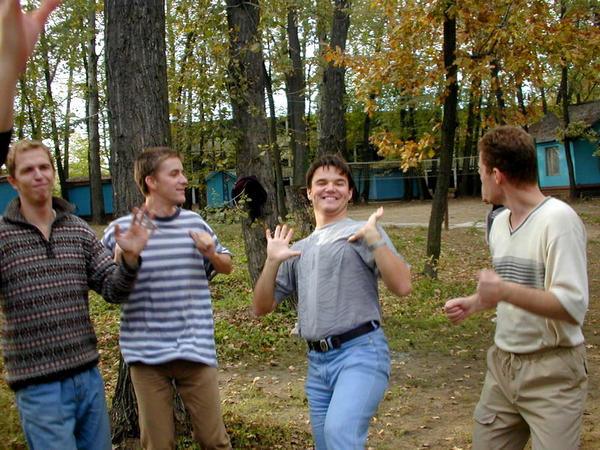 Национальные эскимосские пляски
..или узбекские...