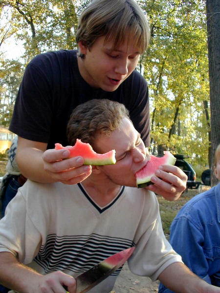 Фристайлер-Водкин "Кормление пьяного Ферзя"
холст, масло
2004