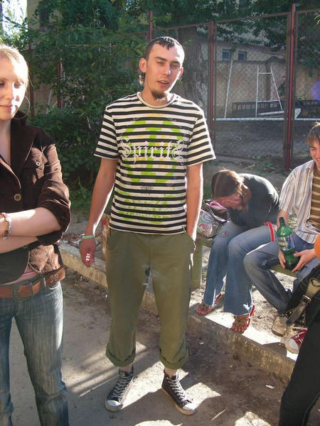 "Кто бухал?! Я бухал?!!! Ну бухал...."