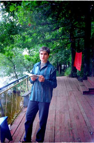 Изо всех сил прикидывается трезвым... ))))