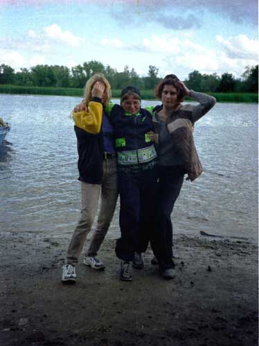 Миленка, Элифин и Тенелла ожидают отправки