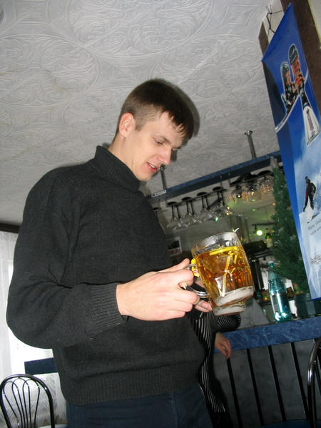 2 кружки горячего ароматного чая с лимоном... 
Занудов был прав!