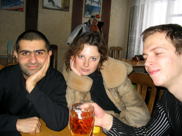 Что может быть лучше тёплого уютного кафе с чаем после экстримальных спусков? ))